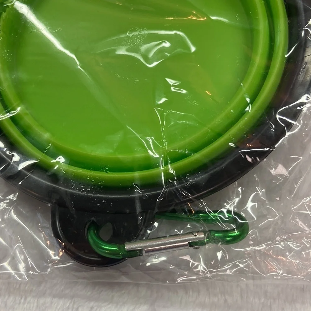 Travel Silicone Collapsable Pet Bowl & Carpet Scraper NWOT
